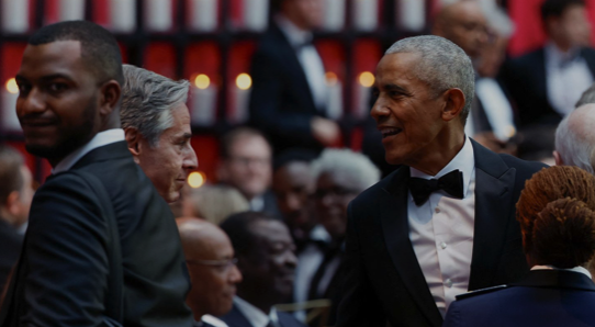 Former President Obama makes unannounced appearance at White House state dinner for Kenya president