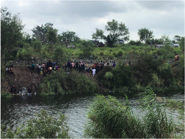 Train of illegal immigrants barrels for US-Mexico border