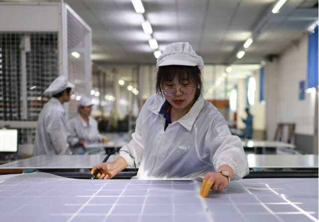 Report: U.S. Engineers Find ‘Rogue Communication Devices’ in Chinese Solar Panels