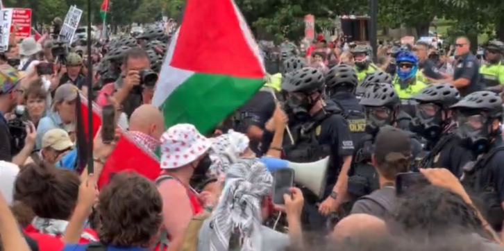BREAKING: Pro-Palestinian protest outside of Netanyahu speech turns violent, Capitol police deploy crowd control munitions