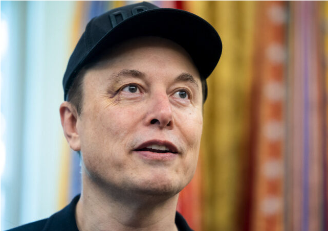 Musk Jokes About Macron Getting Struck by Wife When Asked About Black Eye He Says Son Gave Him