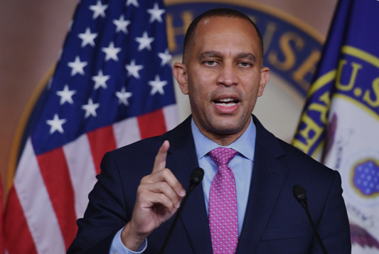 PHOTO: Hakeem Jeffries Mocked for Sharing ‘Corny’ Doctored Image of Himself