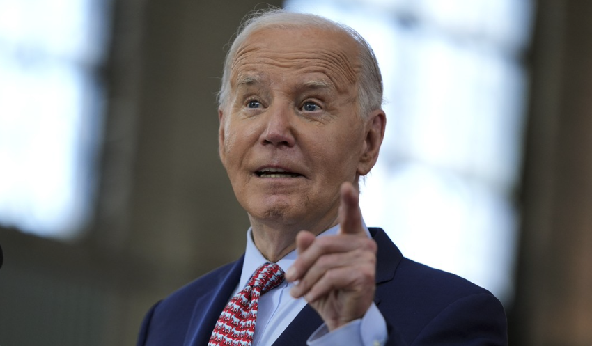 Watch: Chaos Erupts During White House Press Briefing Over Biden-Parkinson's Questions