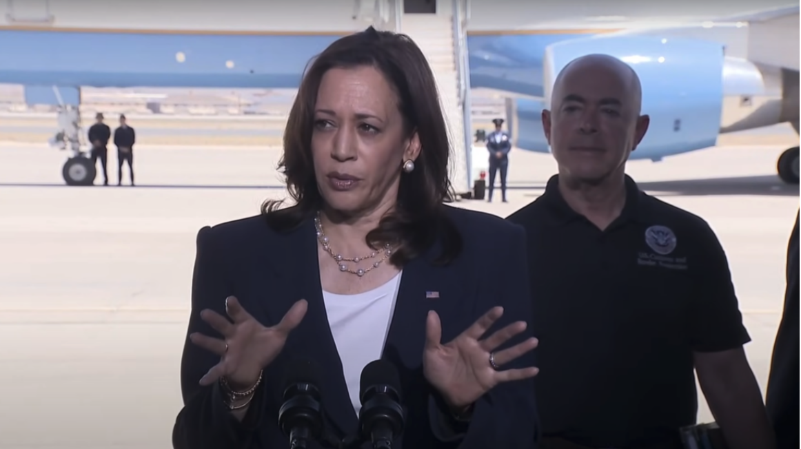 Kamala Harris adopts a key Trump idea: eliminating taxes on tips. He calls her a ‘COPYCAT’