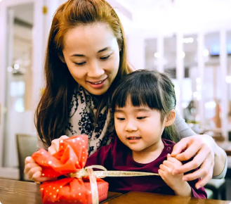 5 tips for picking gifts for your child