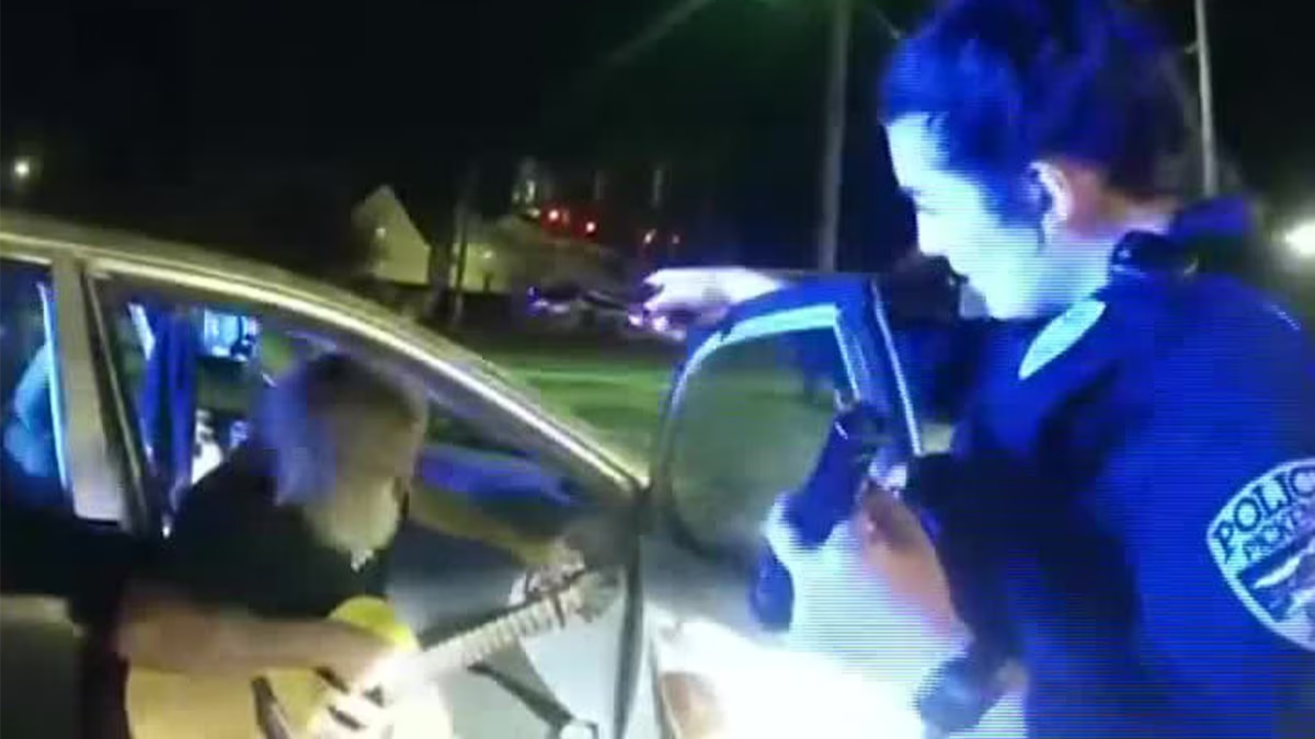 Bodycam footage from the traffic stop