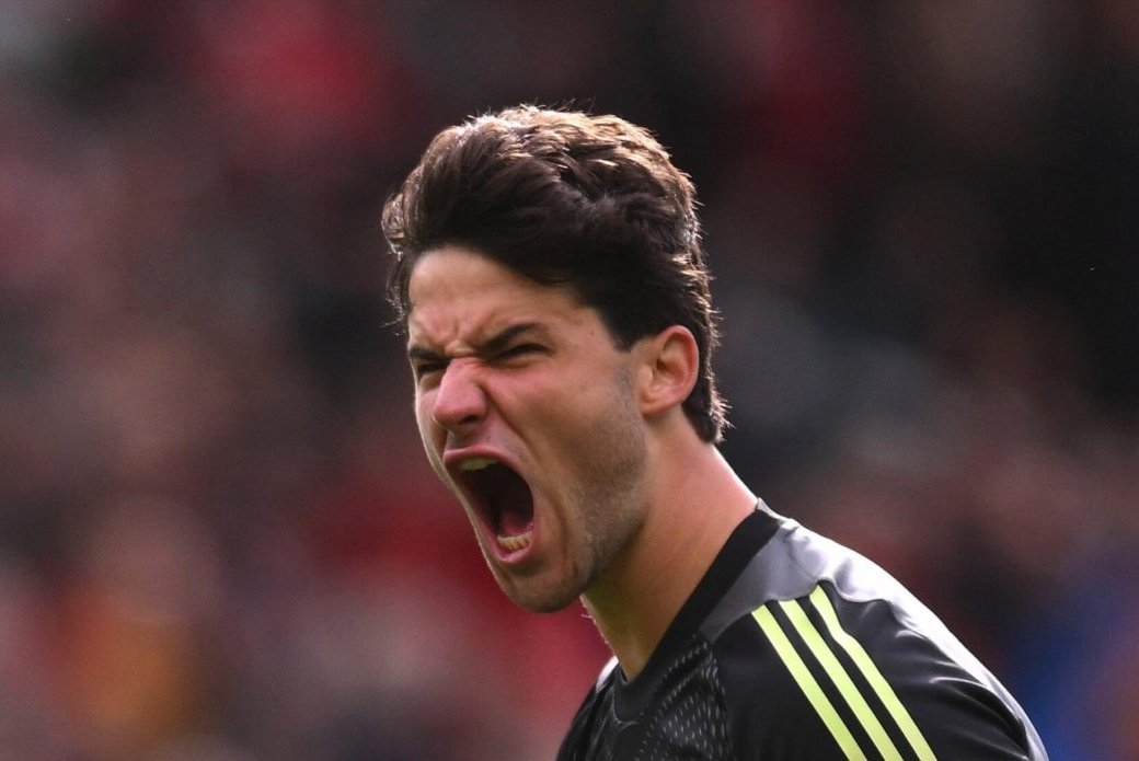 Senne Lammens – Man United’s goalscoring goalkeeper: ‘You could put him in a fire – he’d do his job’