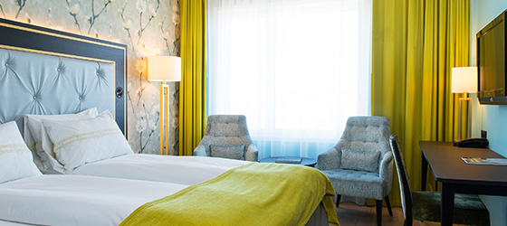 BOOK CRUISE OG HOTEL