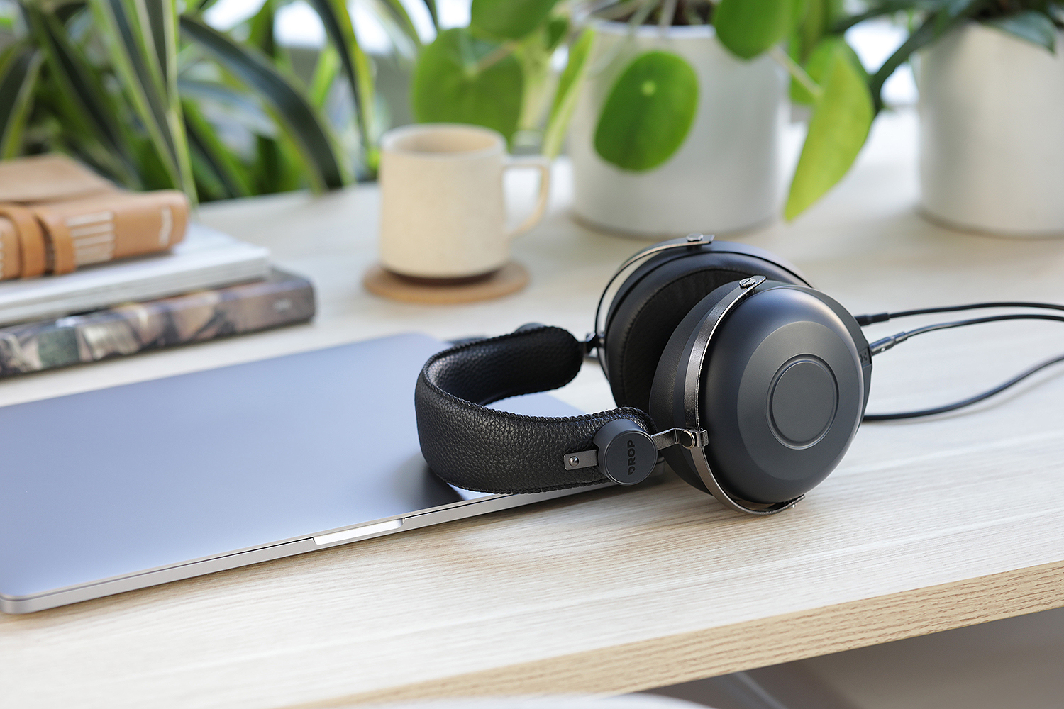 Drop + HIFIMAN HE-R7DX Closed Back Headphones