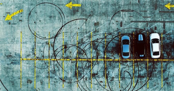 Tesla Robotaxi gets stuck in infinite loop as support tries to break it out | Futurism