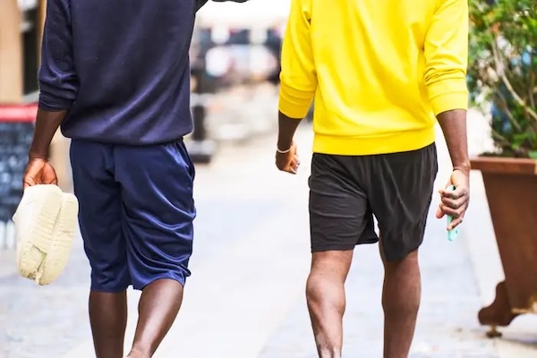 An Alzheimer's researcher walks 2 miles a day to keep his brain healthy as he ages. Here's the science. | Business Insider