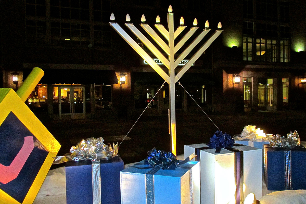 hanukkahdecor.jpg