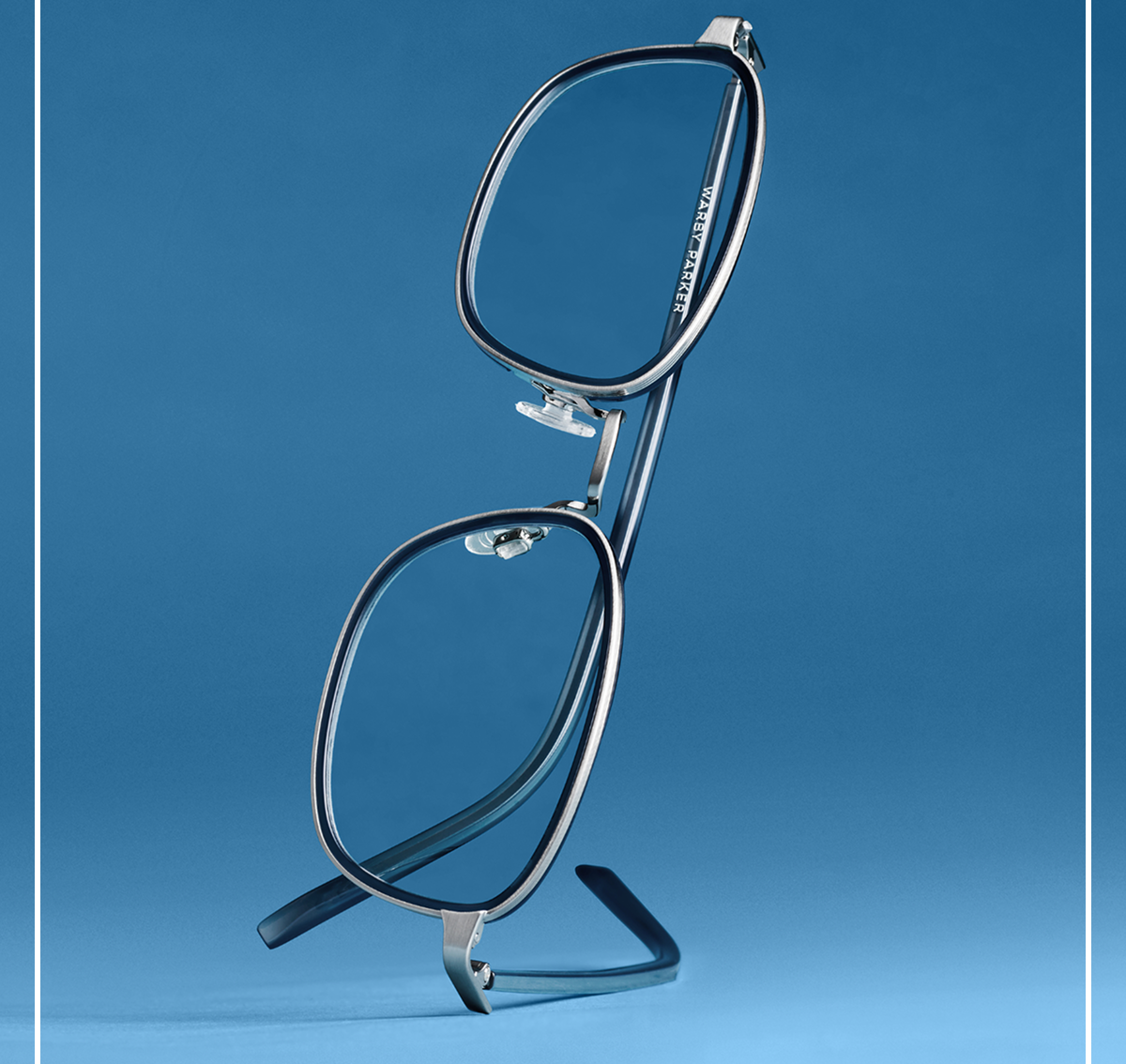 An inlaid rim of acetate outlines