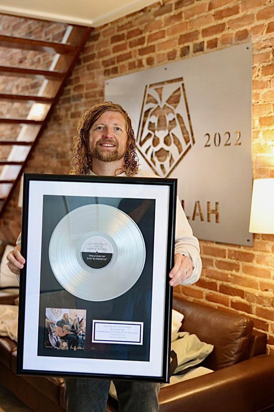 Sean Feucht holding record