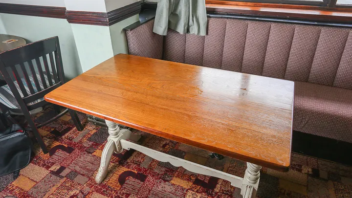 A table at the haunted pub 
