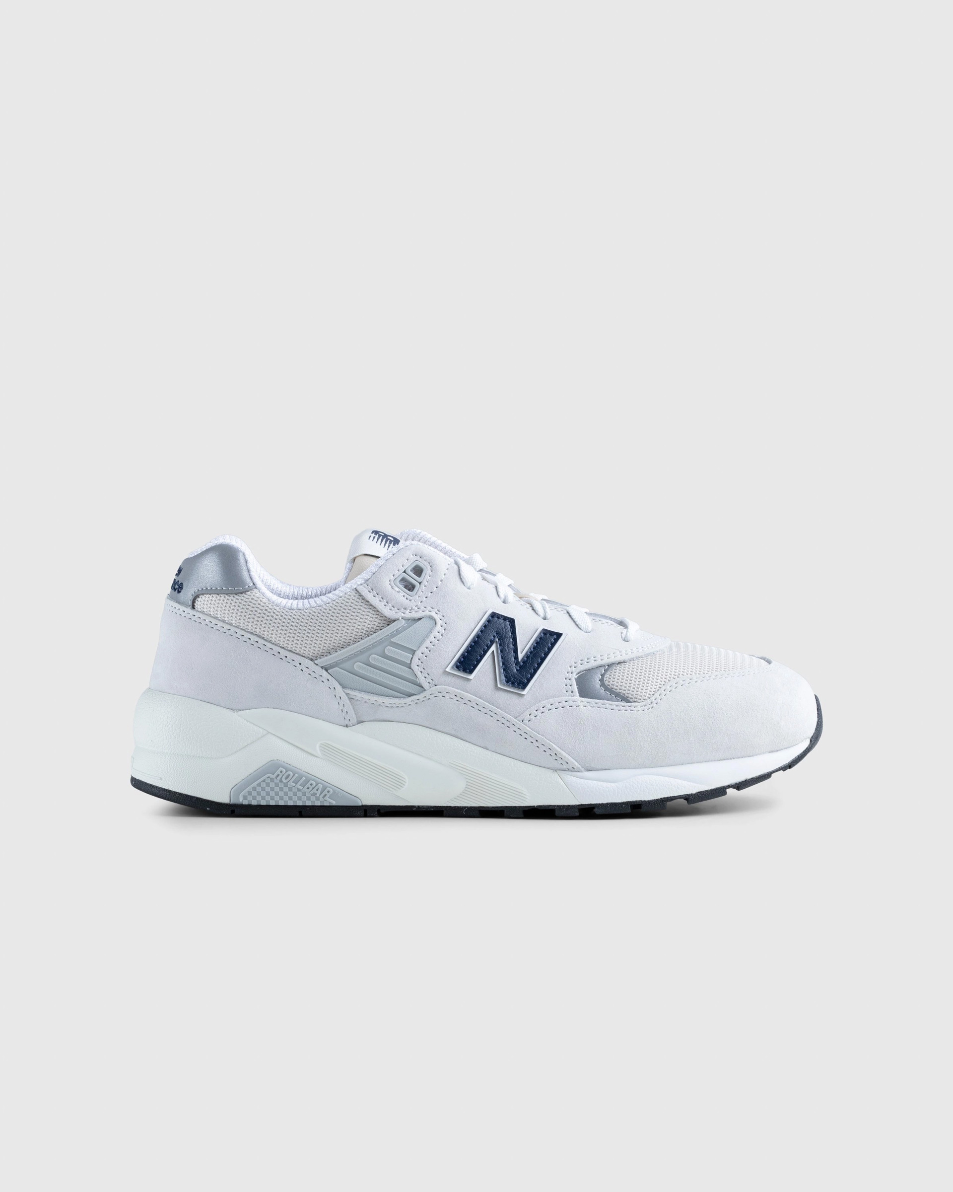 https://www.highsnobiety.com/en-us/shop/product/new-balance-mt580gnv-nimbus-cloud/