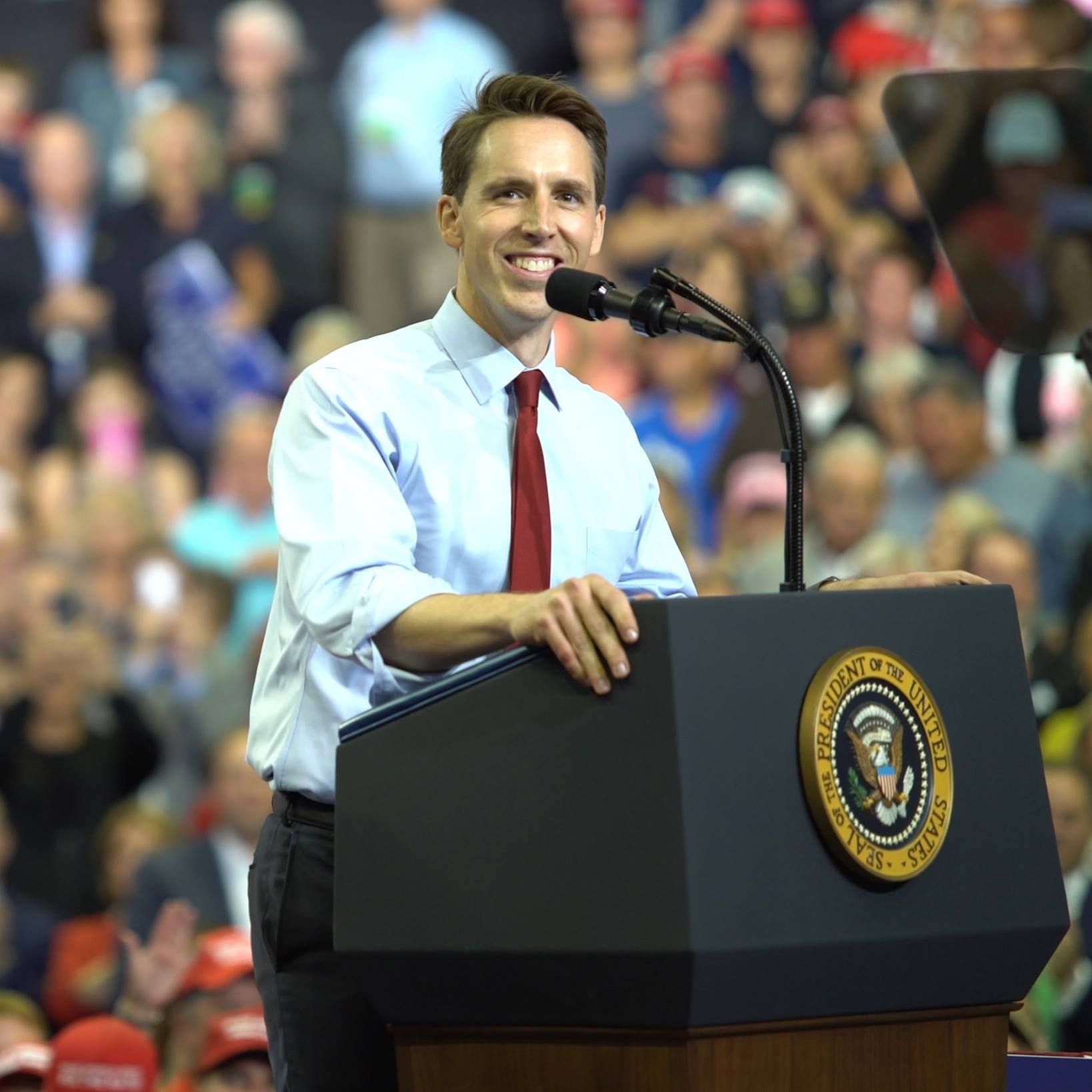 Josh Hawley Image