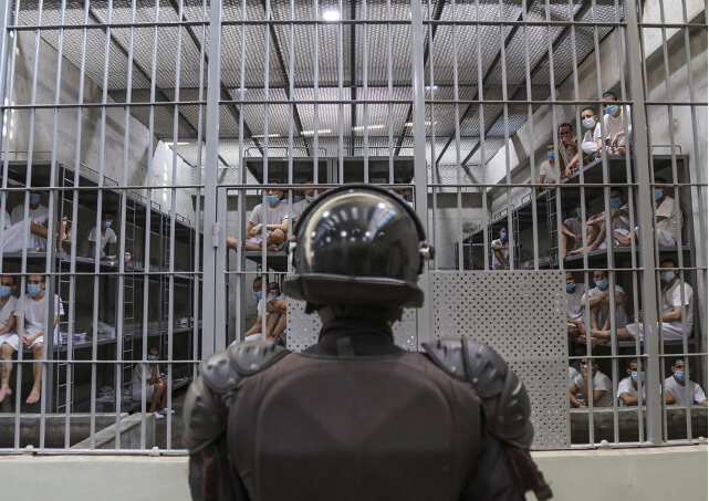 DOJ Lawyers Say Courts Cannot Force Migrant Return from El Salvador