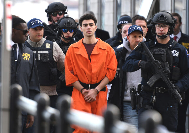 CEO’s Accused Killer Luigi Mangione Thanks Supporters in First Statement