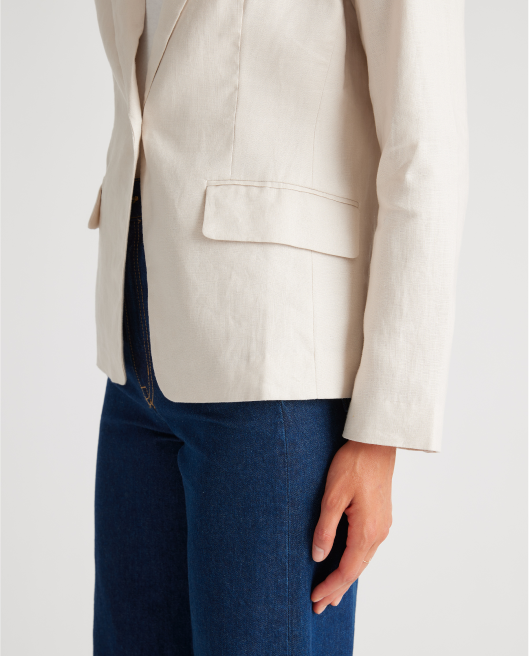 100% European Linen Structured Blazer