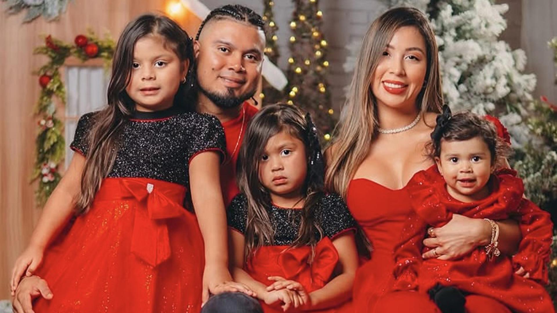 Luis and Gladys Arraez with their three daughters