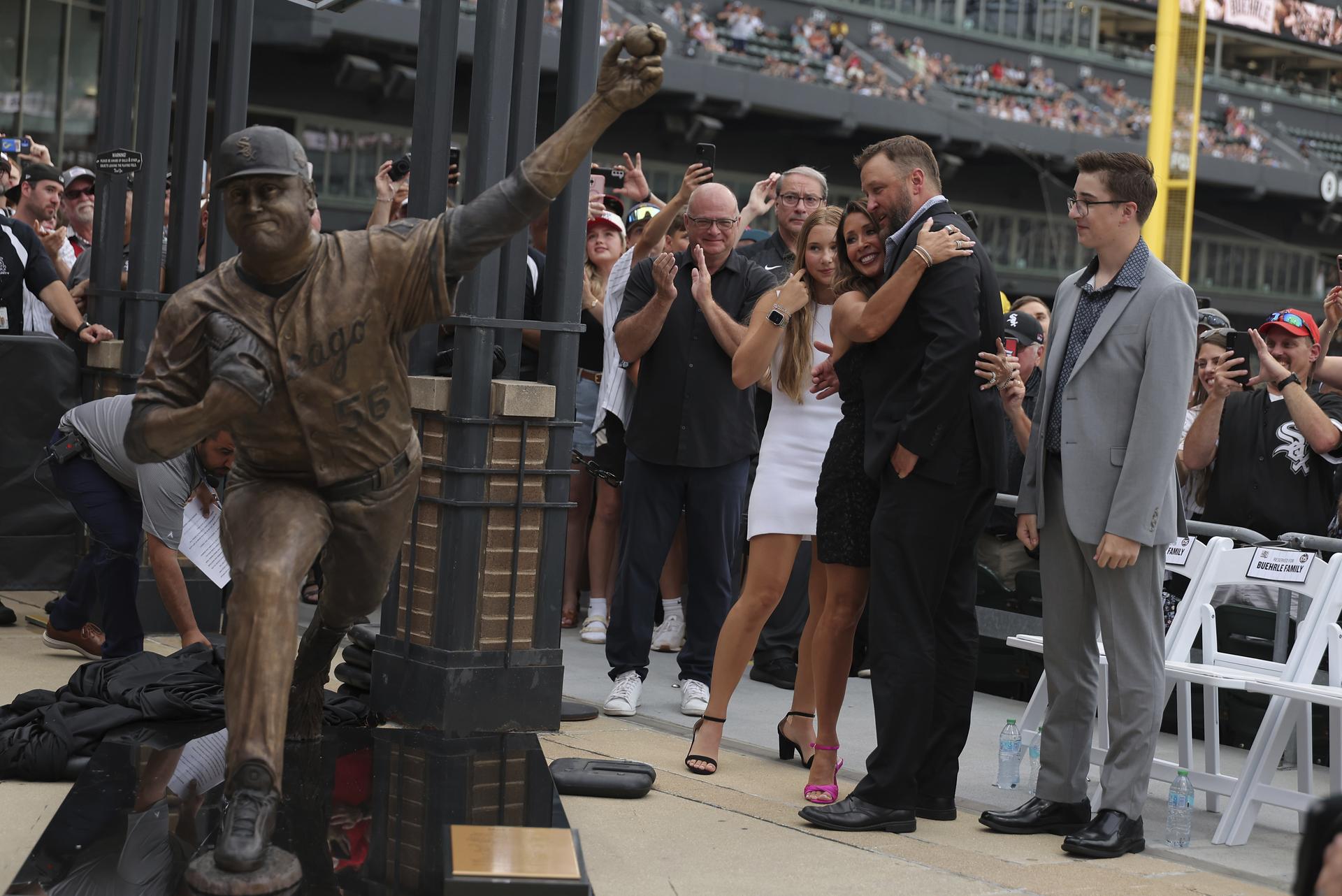 Mark Buehrle statue