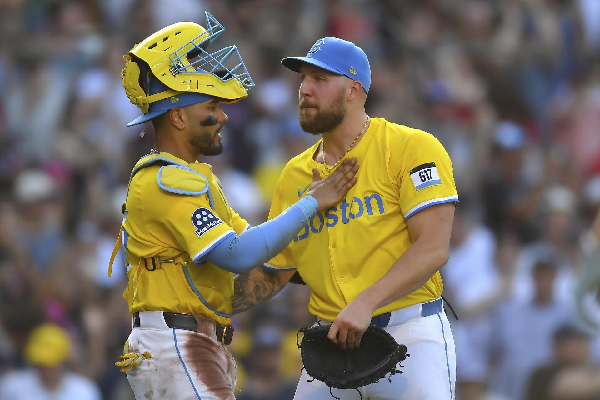 Carlos Narváez and Garrett Crochet