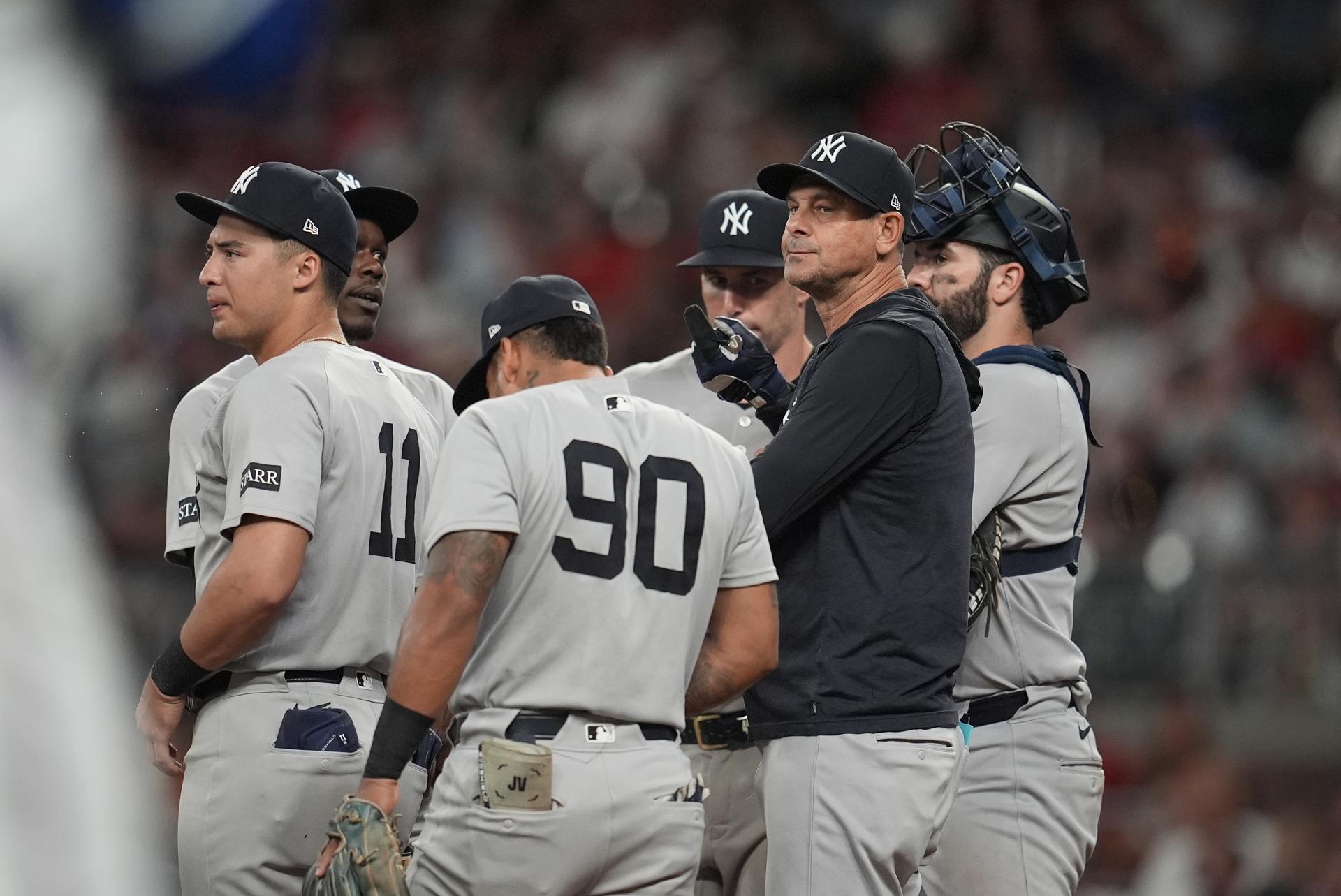 Yankees mound meeting