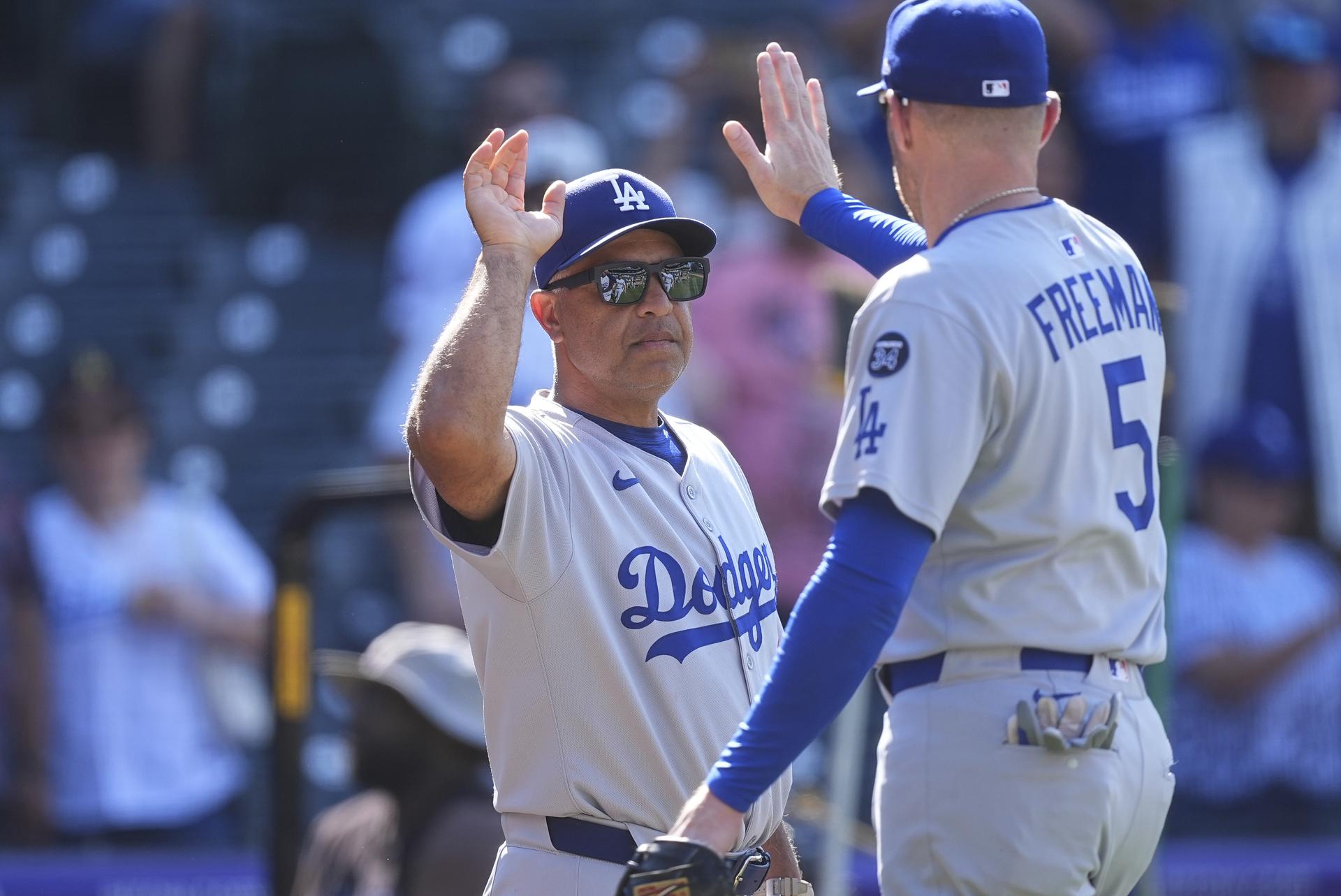 Dave Roberts and Freddie Freeman