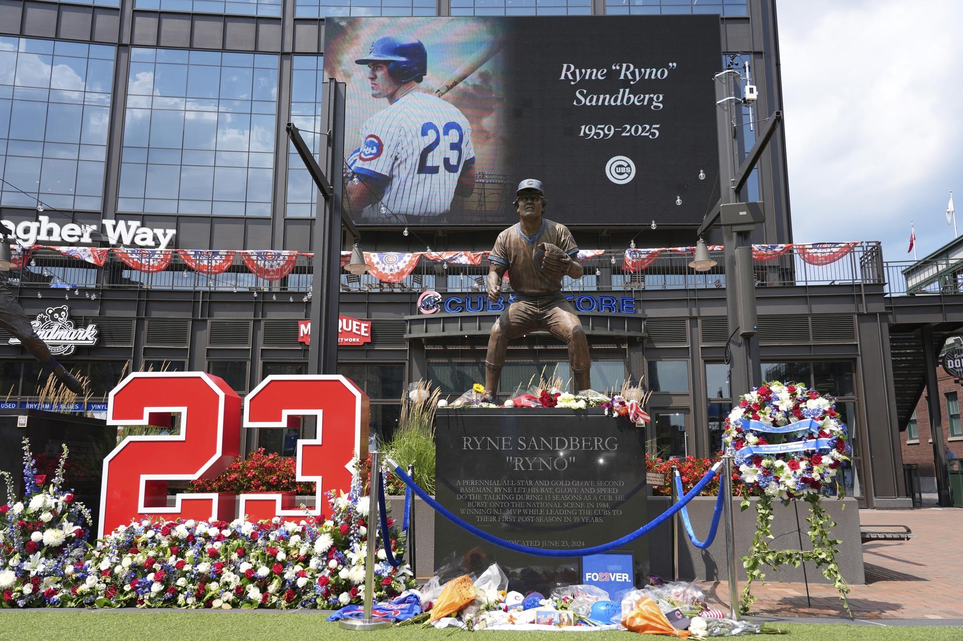 Ryne Sandberg memorial at Wrigley Field
