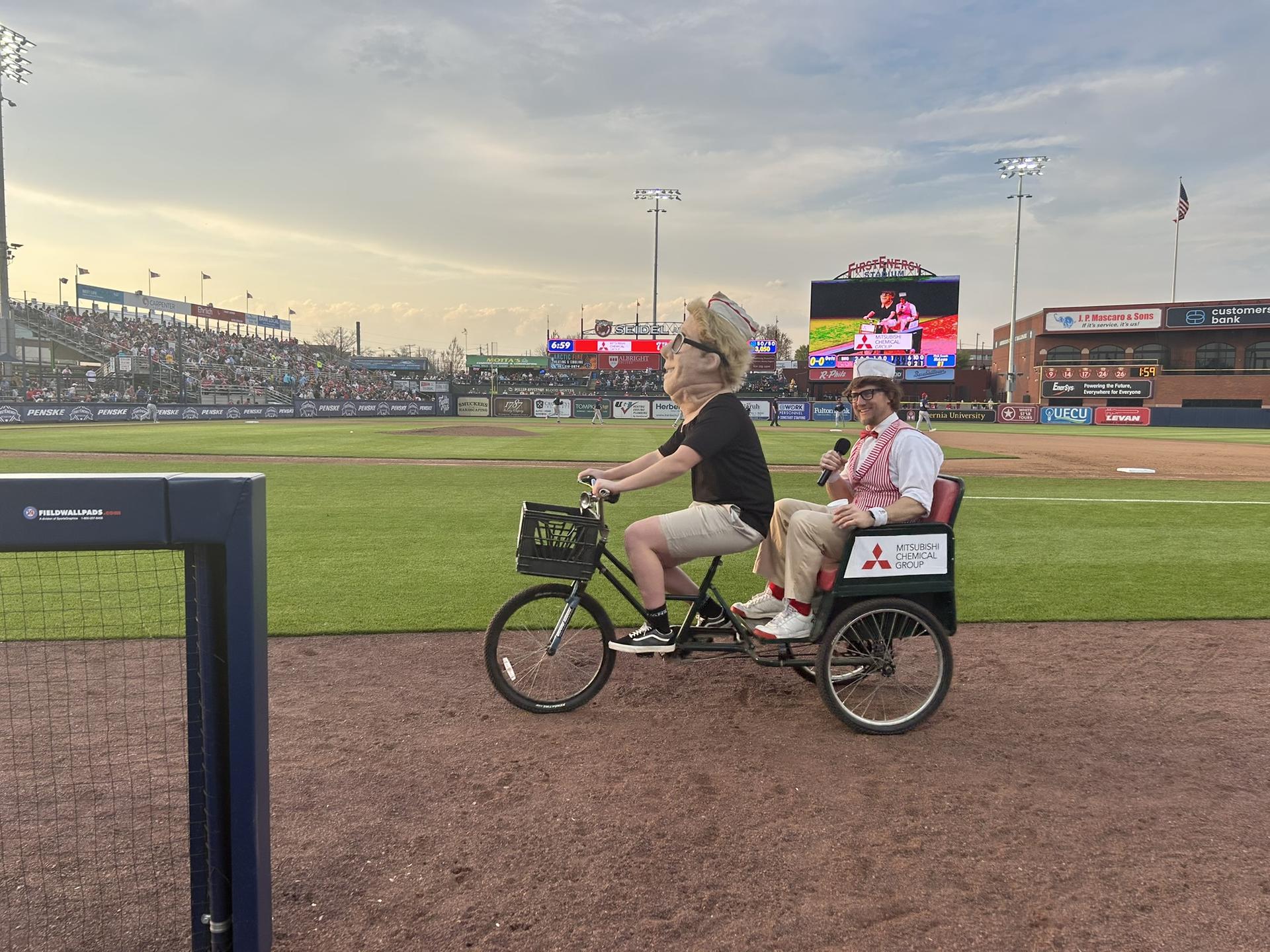 Crazy Hot Dog Vendor at stretch time