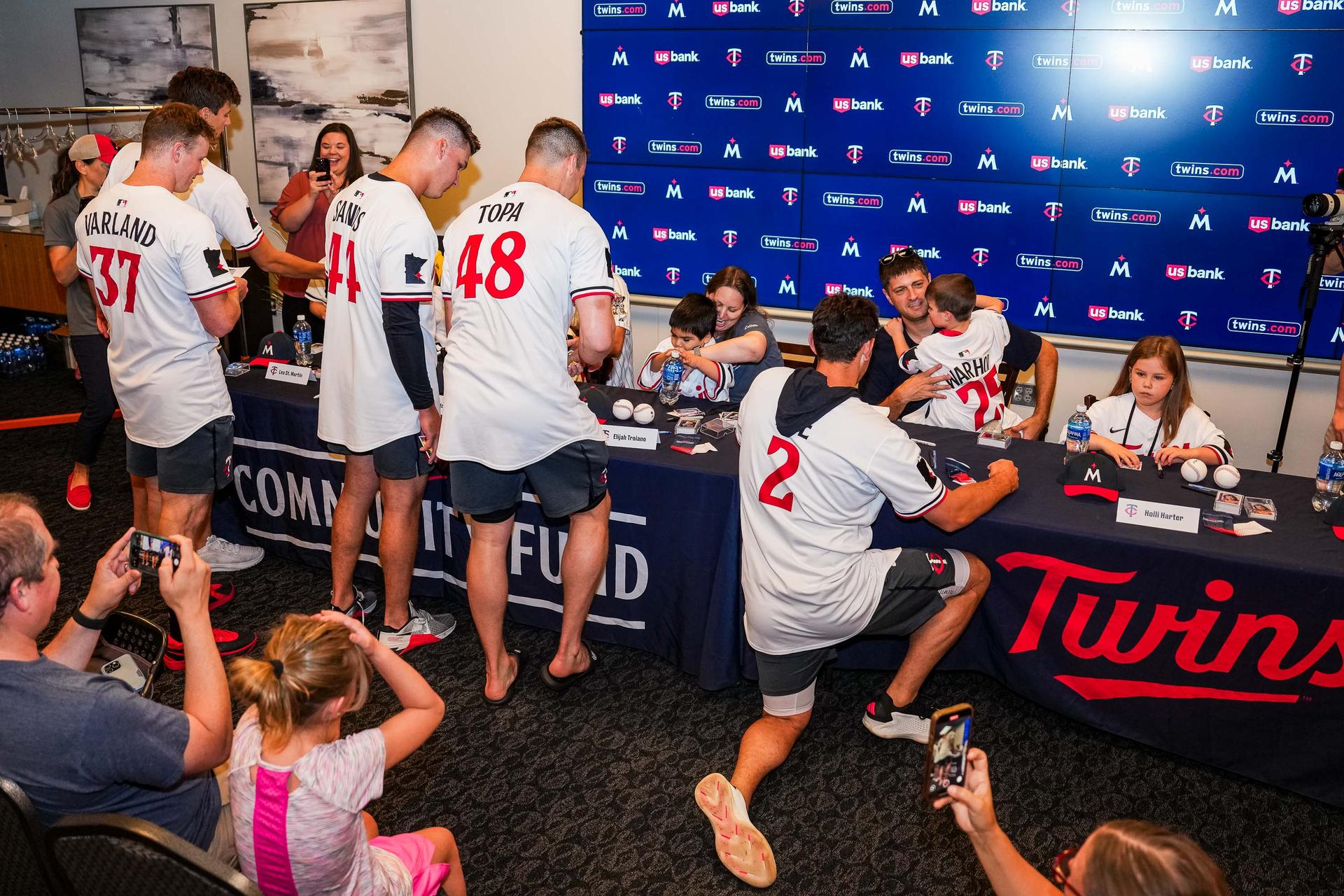 David Festa, Louie Varland, Cole Sands, Justin Topa and Brooks Lee (Brace Hemmelgarn / Minnesota Twins)