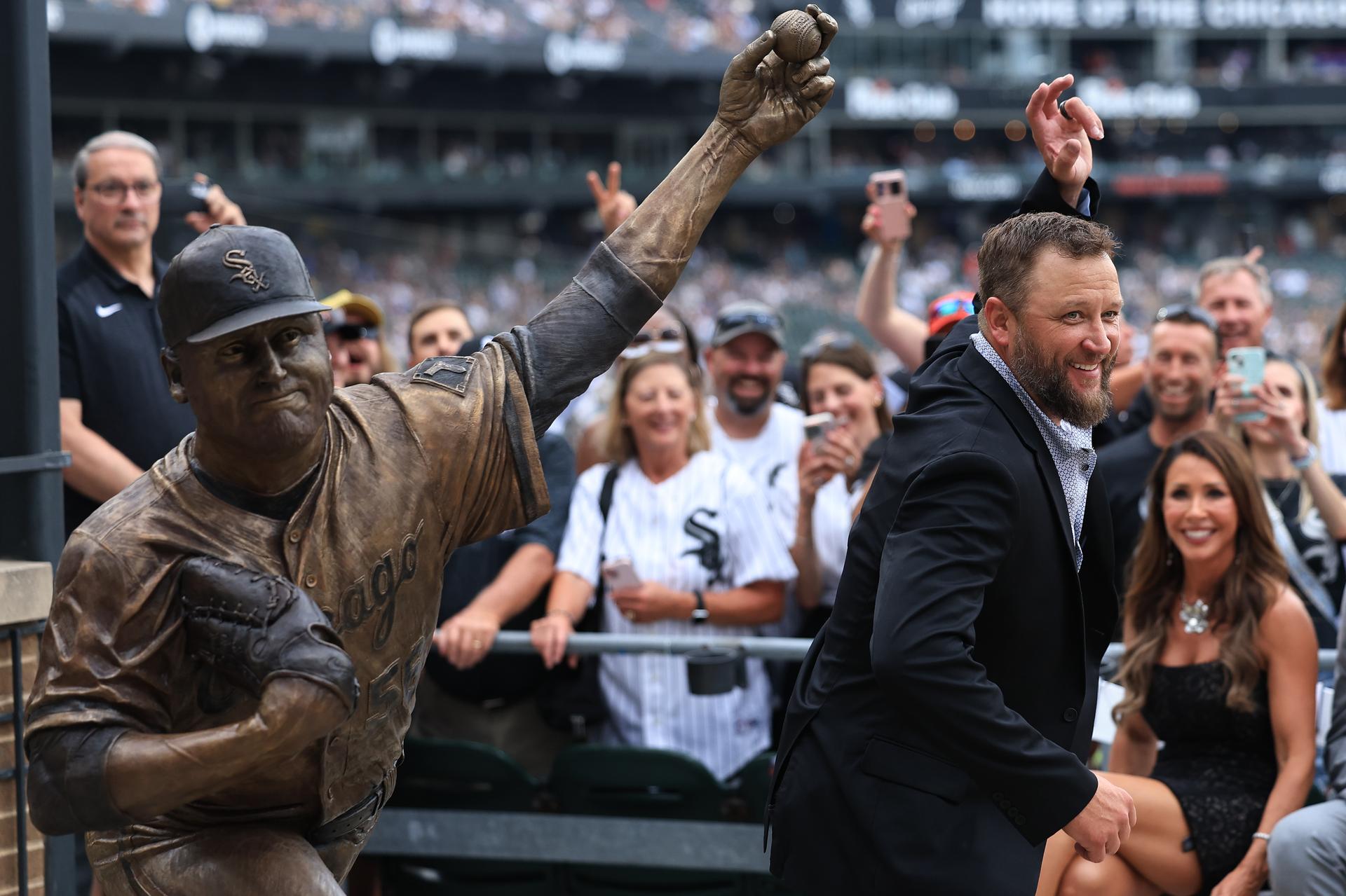 Mark Buehrle statue
