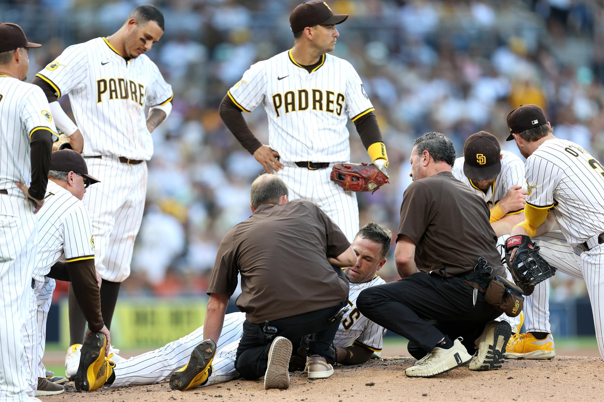 Jason Adam and Padres teammates and coaches