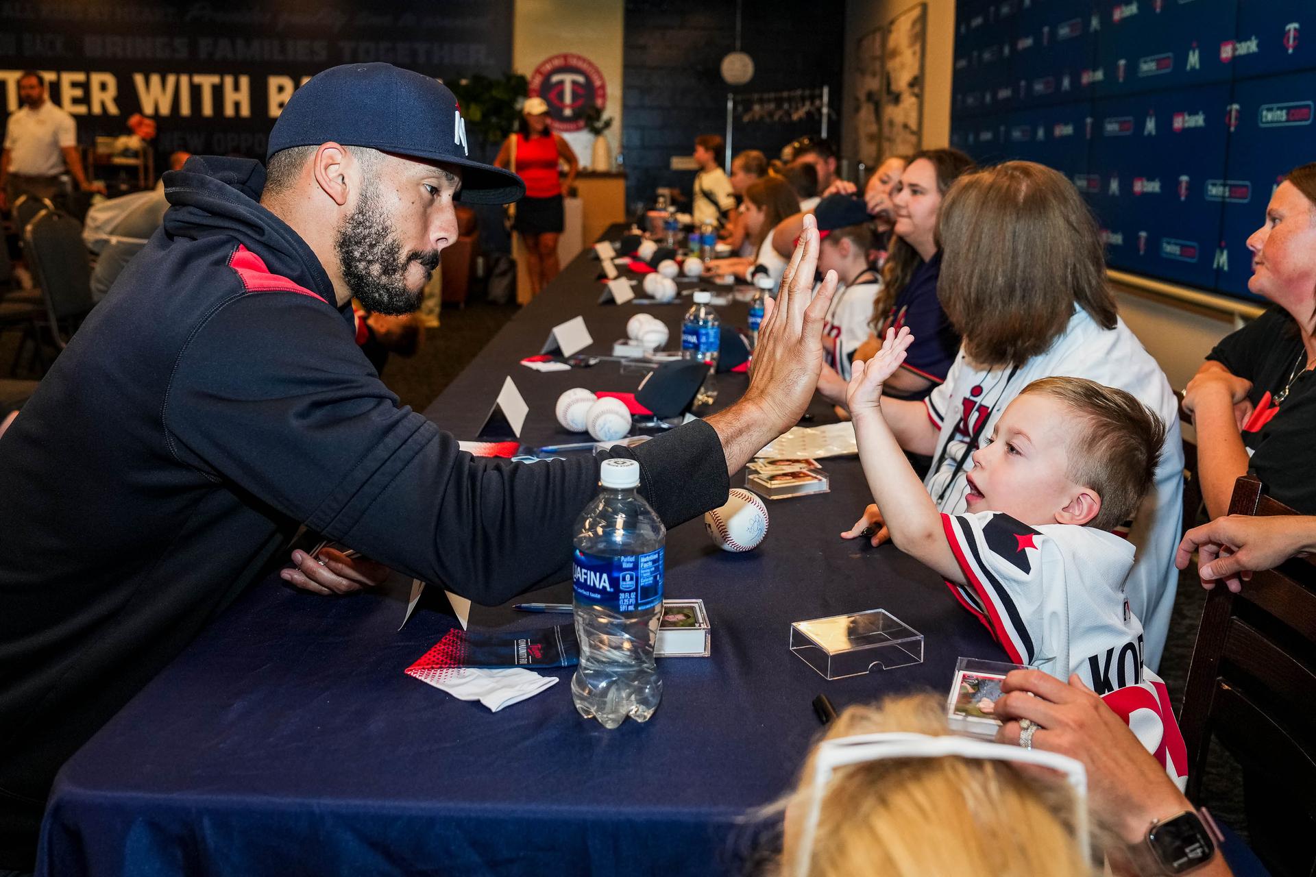 Carlos Correa (Brace Hemmelgarn / Minnesota Twins)