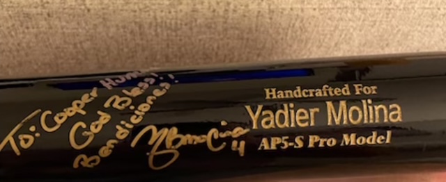 Yadier Molina bat