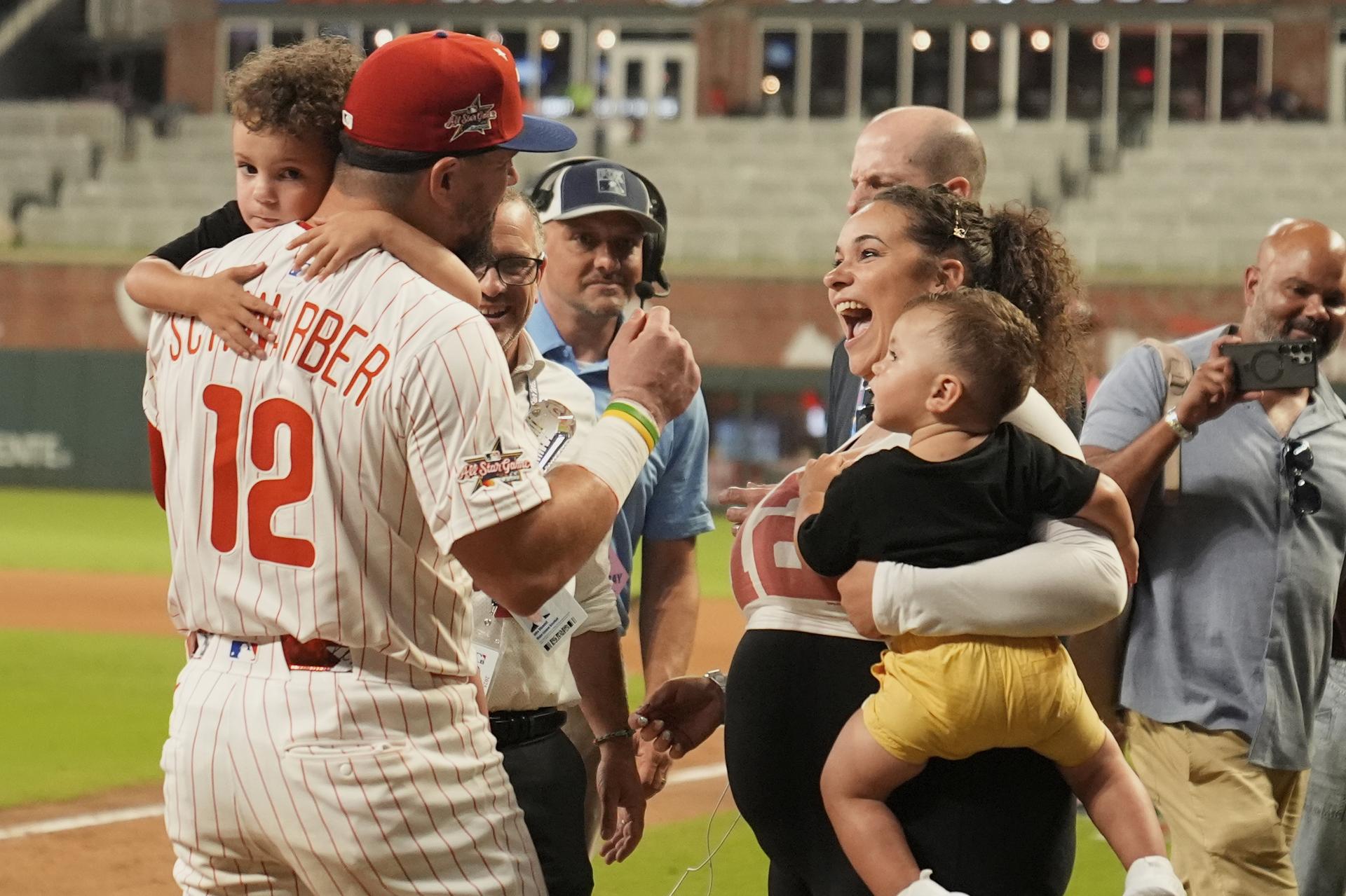 Kyle Schwarber and family