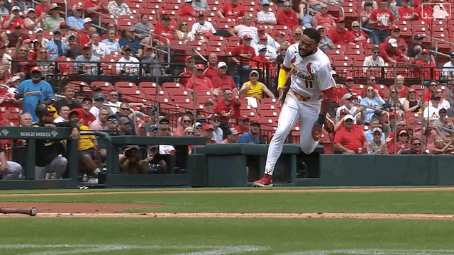 An animated GIF of Victor Scott II scoring