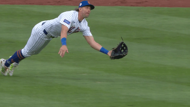 An animated gif of Jeff McNeil making a diving catch