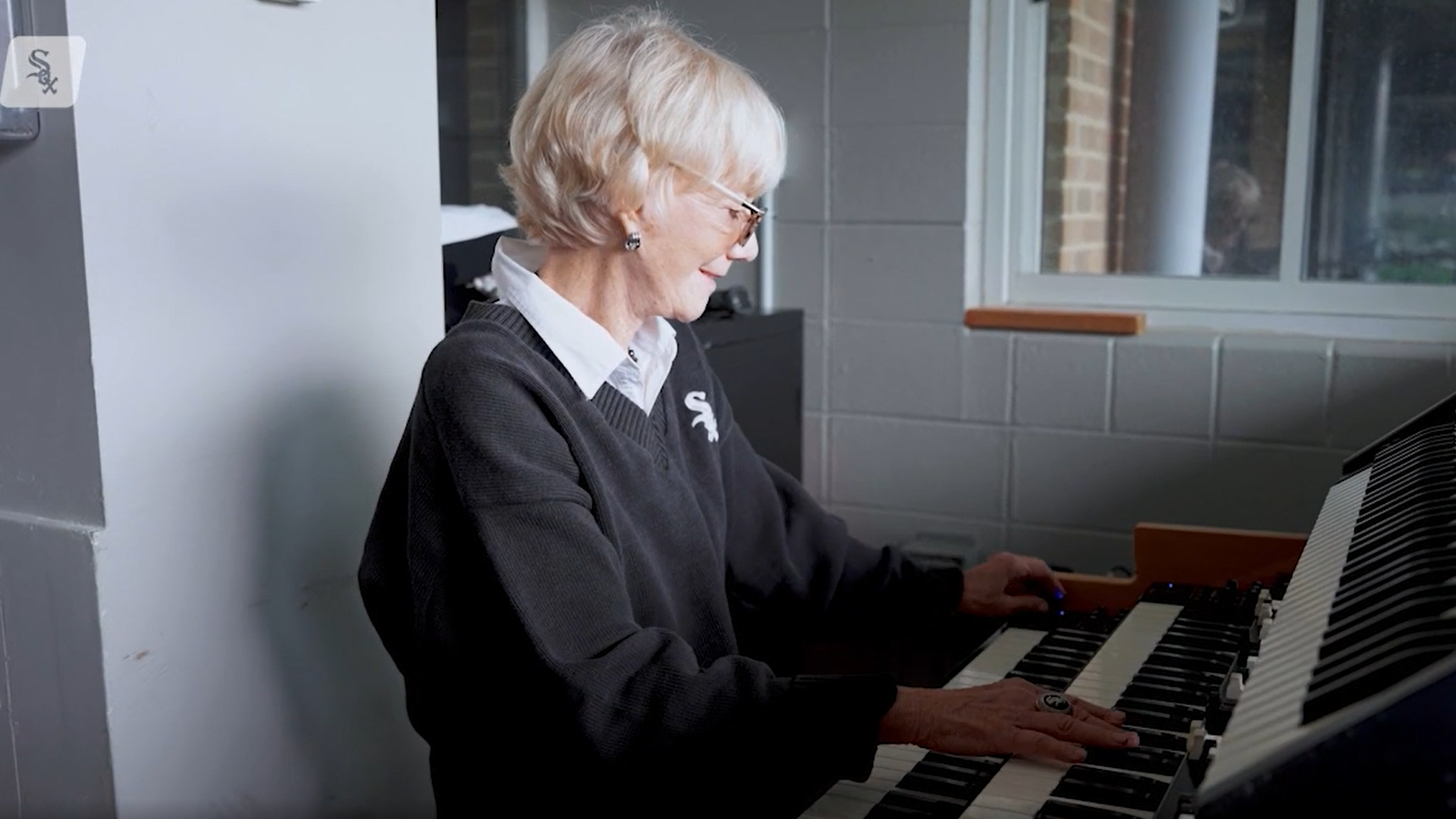 Nancy Faust playing the organ