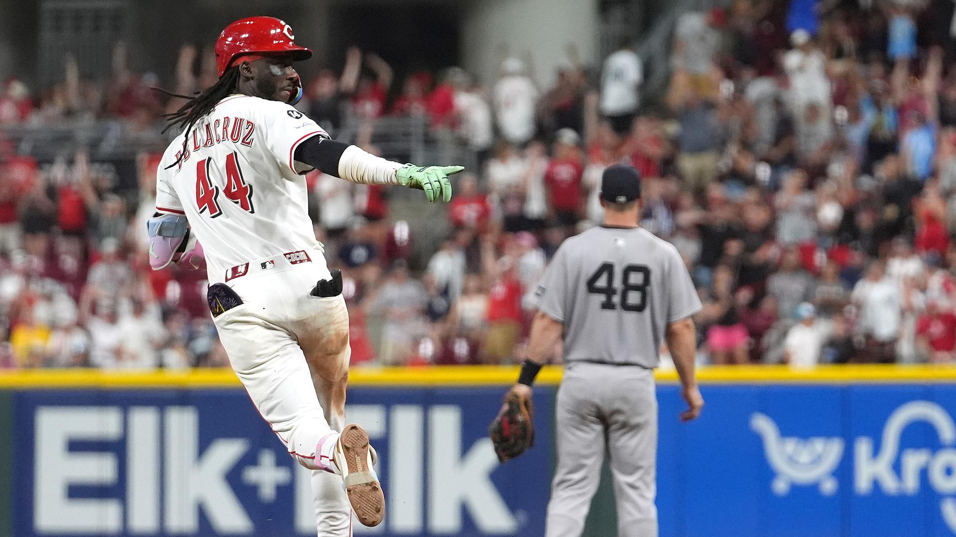 Elly De La Cruz rounds the bases after his homer vs. the Yankees