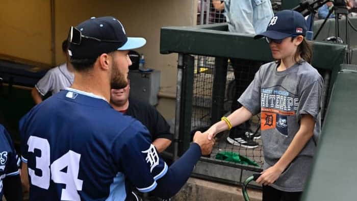 Tigers prospect Josue Briceño meets 13-year-old fan Theo Price