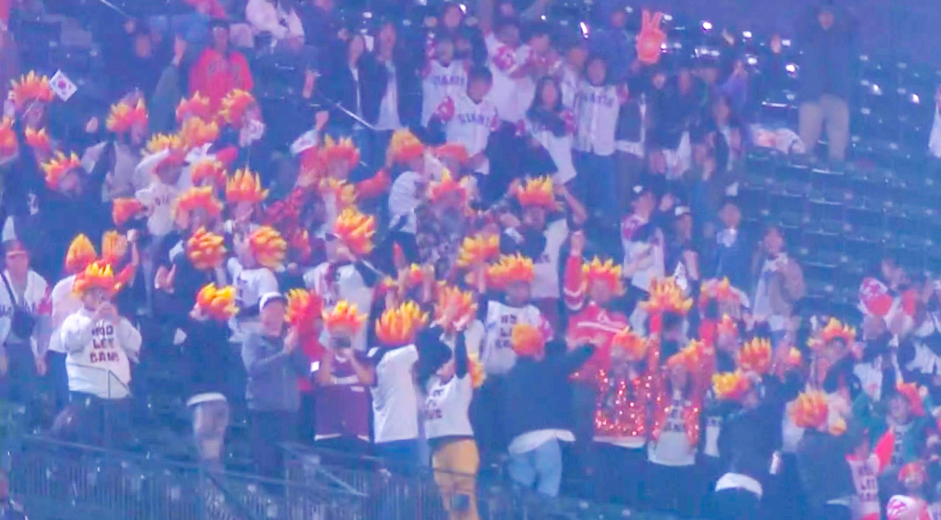 The Hoo Lee Gans had plenty to cheer about last night