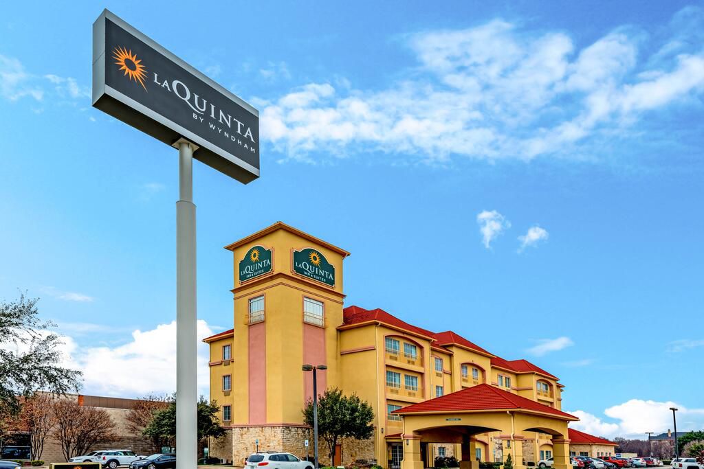La Quinta Inn - DFW