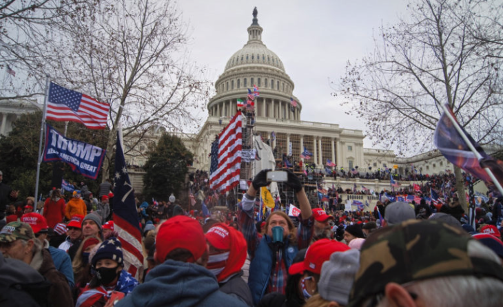 Top January 6 Investigator: FBI, Other Federal Agencies Could Have Stopped Riot If They Did Their Jobs