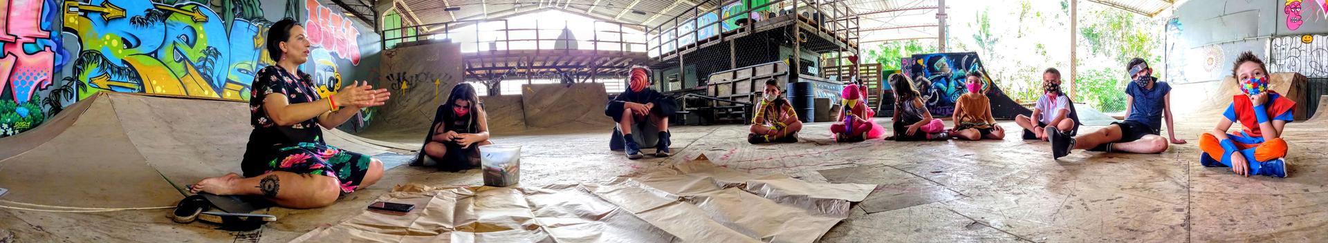 Skate park Indoor com crianças