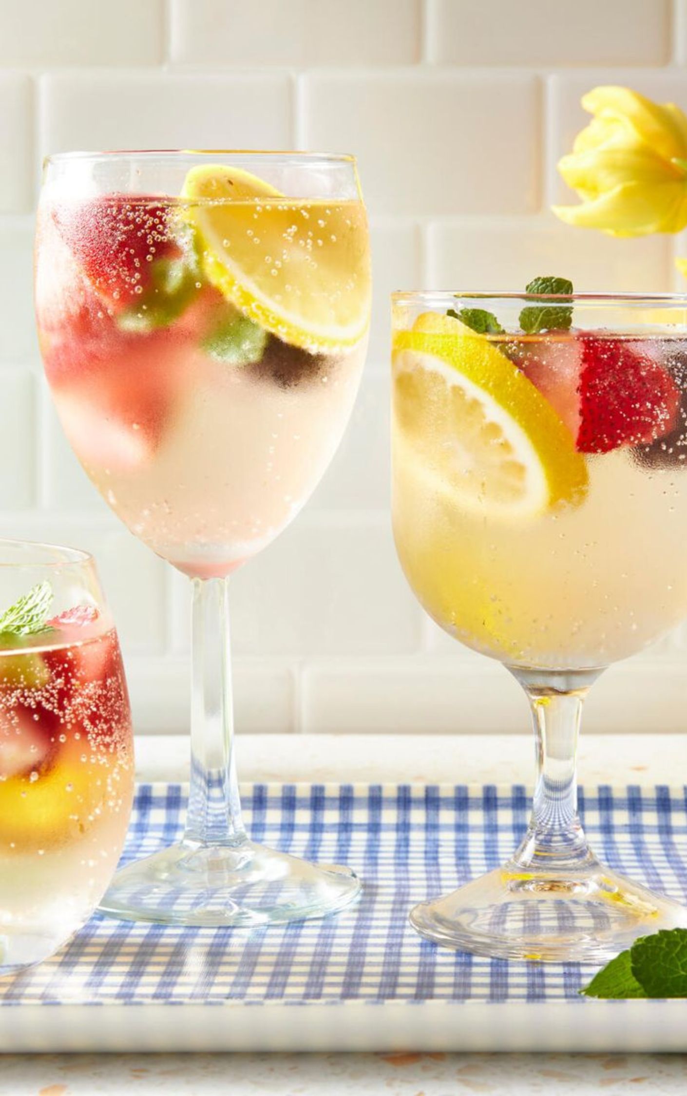 white wine spritzer