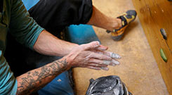 Finger fürs Bouldern Tapen