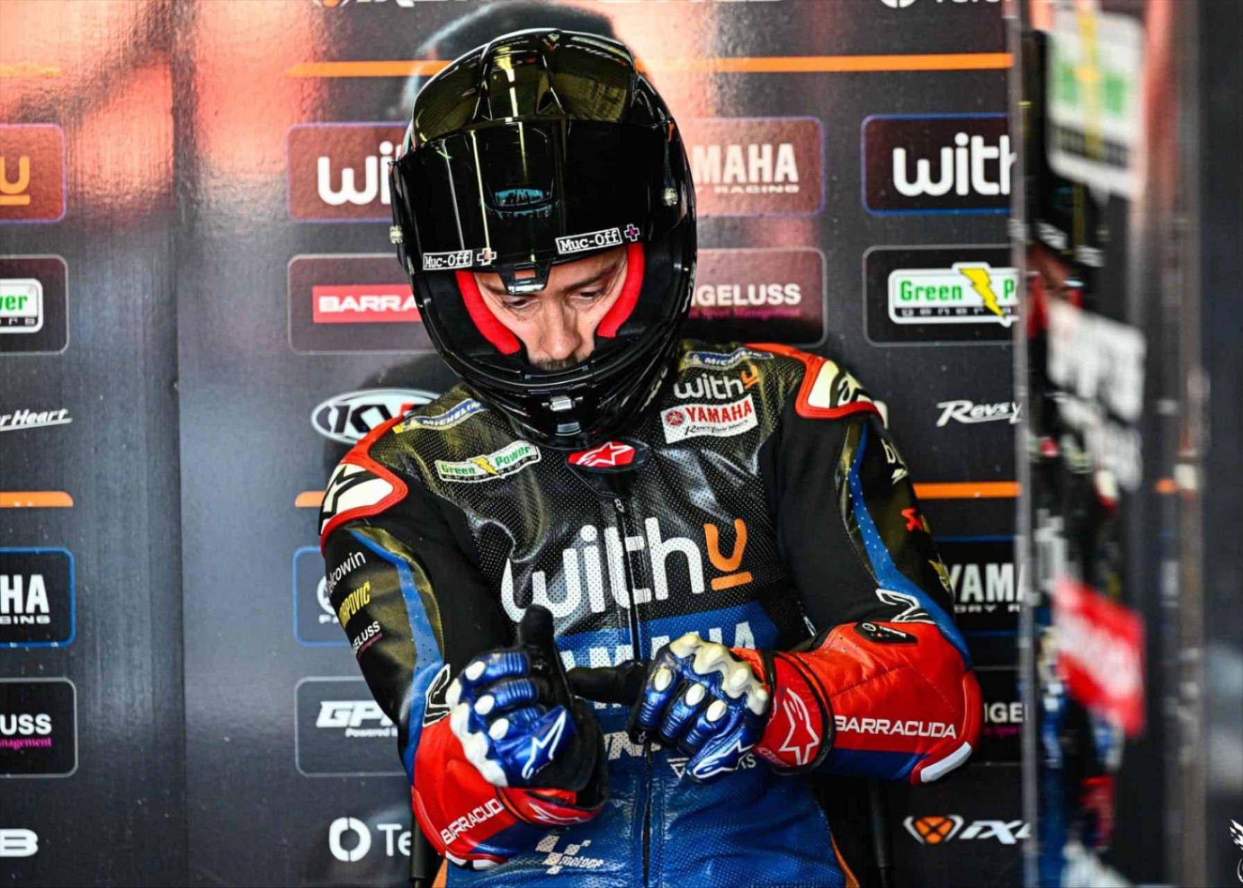 Conheça o Capacete Alpinestars Supertech R-10
