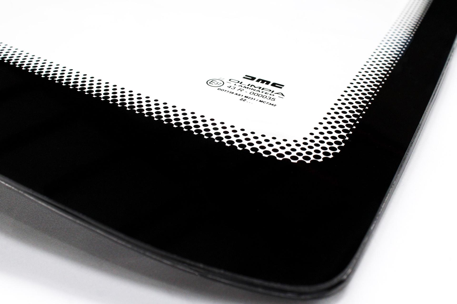 Windshield W/O Antenna